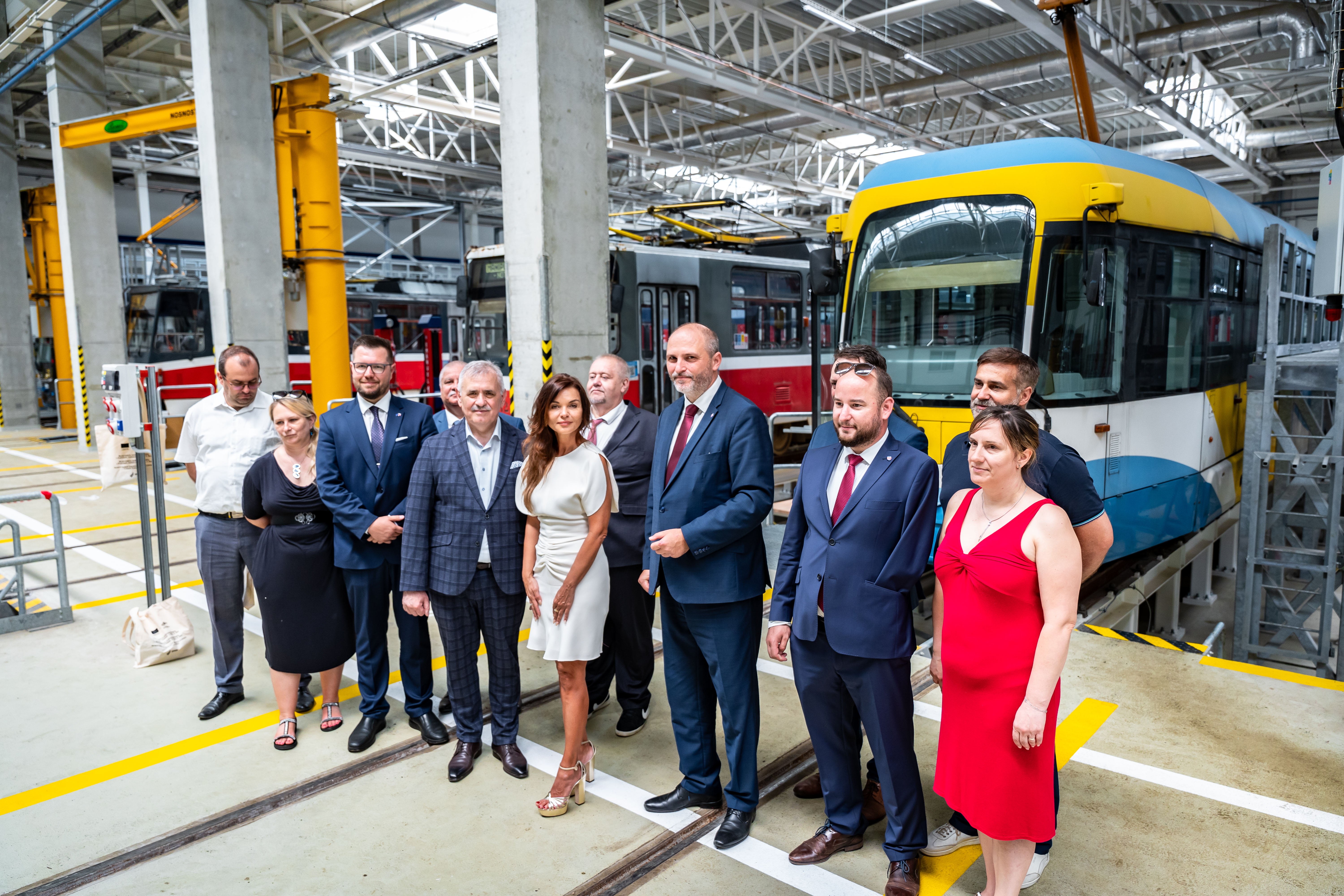 Tlacovy brifing - Modernizacia elektrickovych trati MET 2-65